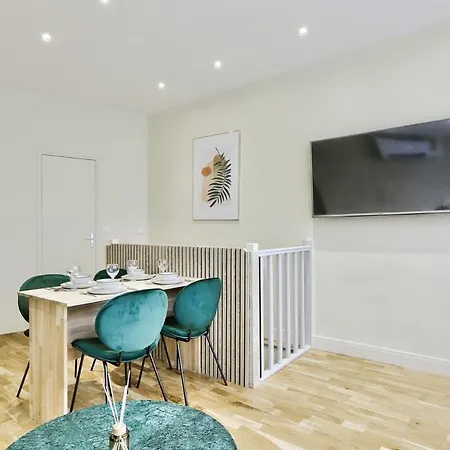 Cosy - Eiffel Tower Appartement Parijs